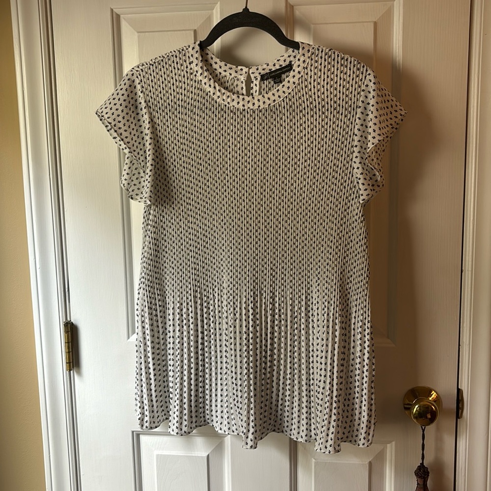 Adrianna Papell blouse - size L